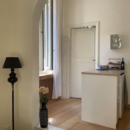Campo De Fiori New Beautiful And Silent Apartment